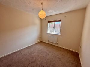 bedroom - click for photo gallery